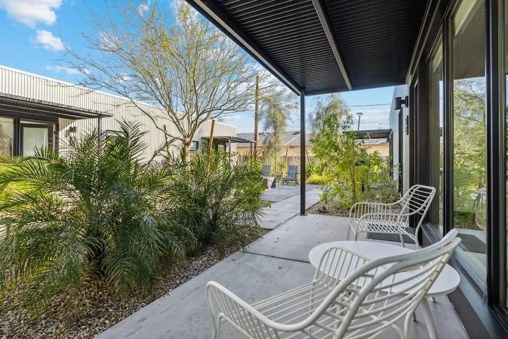 Refreshing 1-Bedroom Apartment - 80 Walkscore! Phoenix
