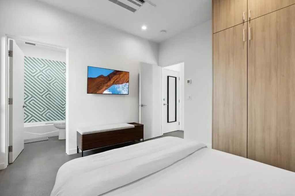 Refreshing 1-Bedroom Apartment - 80 Walkscore! Phoenix USA
